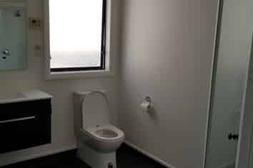 8A Hospital Road, Newtown