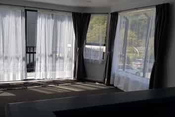 8A Hospital Road, Newtown