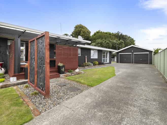 10 Suffolk Crescent, Feilding