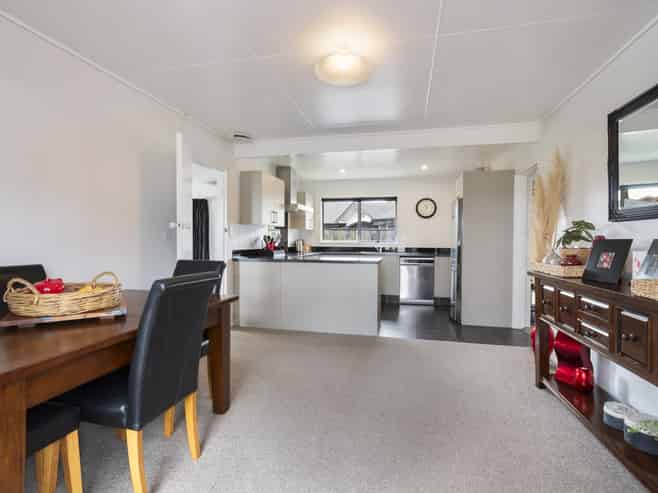 10 Suffolk Crescent, Feilding