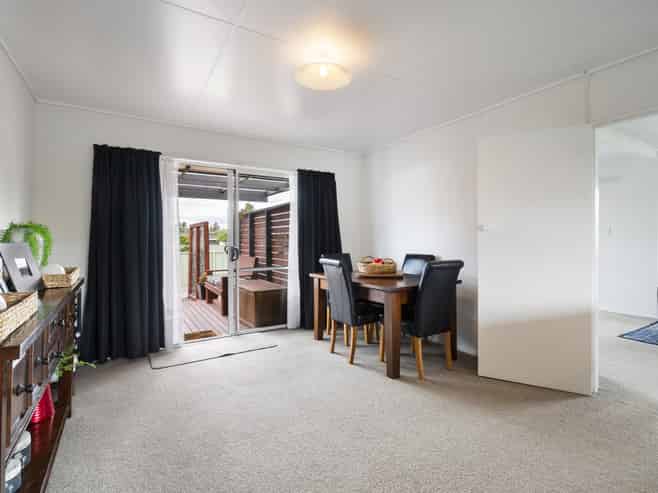 10 Suffolk Crescent, Feilding