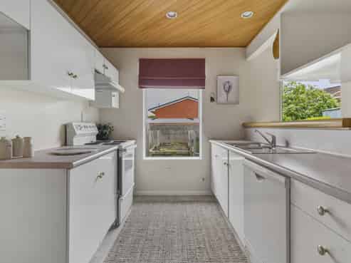 76A Bay View Road, South Dunedin