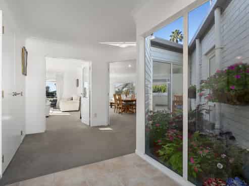 2/674 Ranginui Road, Welcome Bay