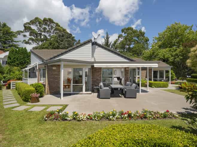 2/674 Ranginui Road, Welcome Bay