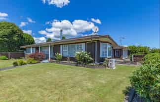 2 Webb Avenue, Levin