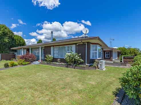 2 Webb Avenue, Levin