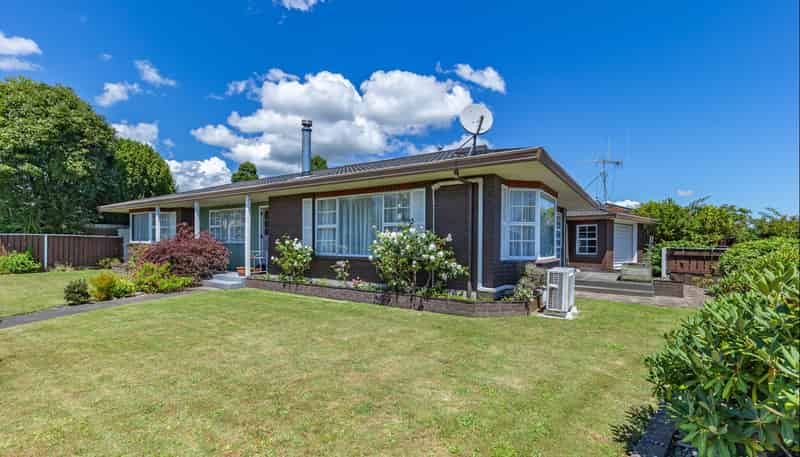 2 Webb Avenue, Levin