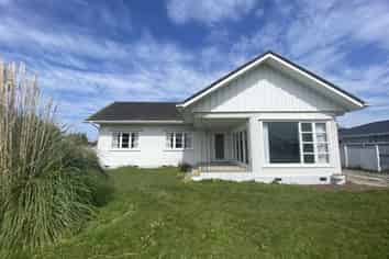 828 Gladstone Road, Te Hapara