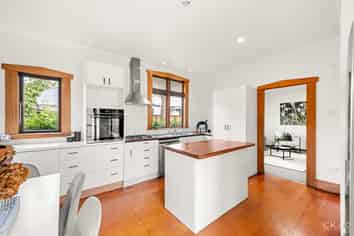 30 Ludlam Crescent, Woburn