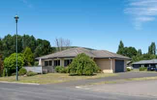 4 Lakemere Way, Kinloch