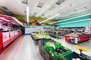 WELL-KNOWN SUPERMARKET IN PRIME LOCATION
