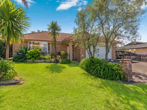 10 Stewart Gibson Place, Manurewa