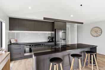 8 Tabor Place, LINCOLN