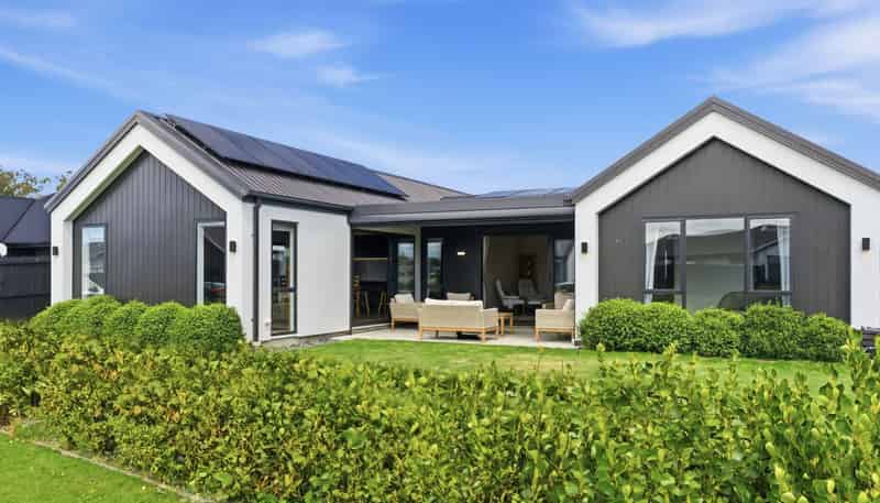 8 Tabor Place, LINCOLN