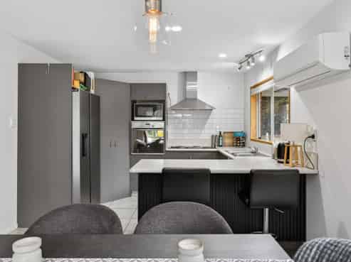 121B Champion Street, Edgeware