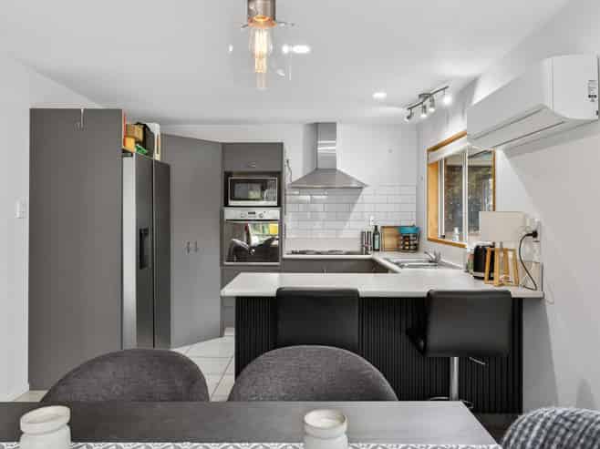 121B Champion Street, Edgeware