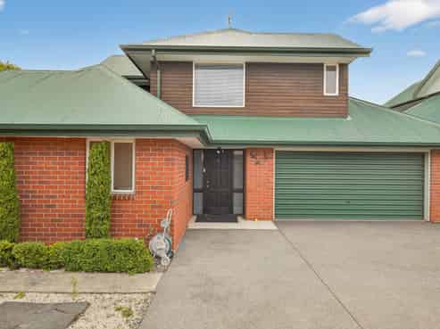 121B Champion Street, Edgeware