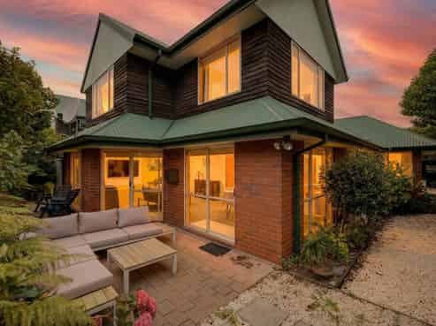 121B Champion Street, Edgeware