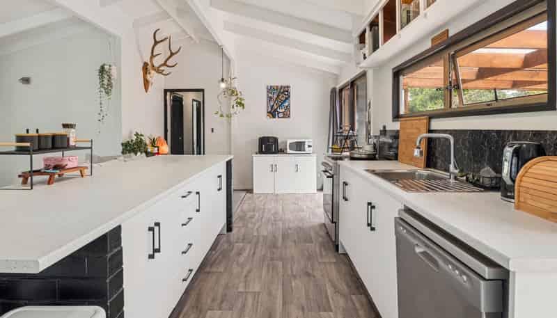 53 Mountain Road, Western Heights