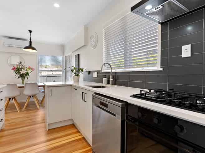 64 Blakeborough Drive, Forrest Hill