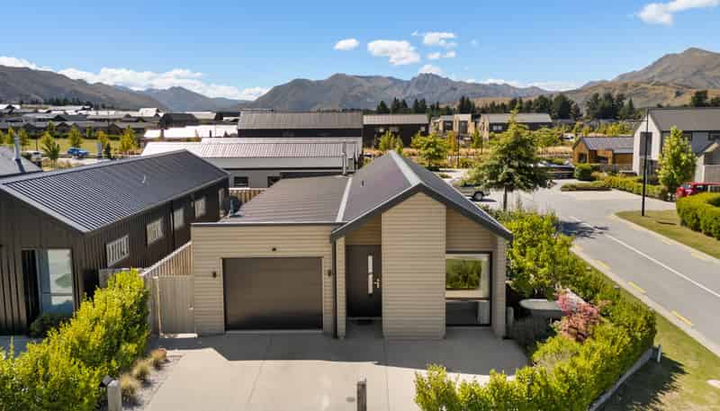 24 Obelisk Street, Wanaka
