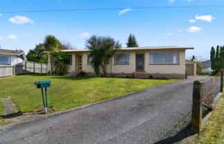 2/30 Clyde Street , Utuhina