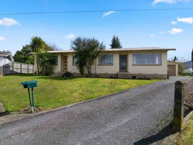 2/30 Clyde Street , Utuhina