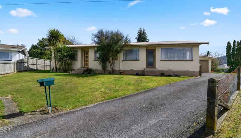 2/30 Clyde Street , Utuhina