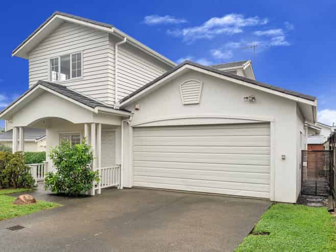 15 Mulvaney Crescent, Henderson