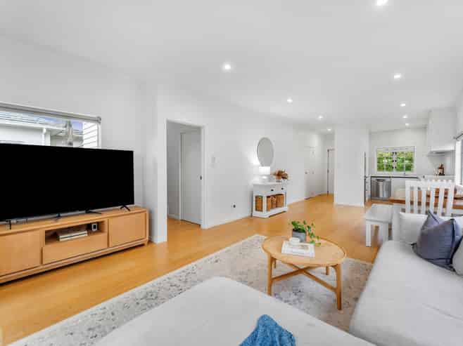 15 Mulvaney Crescent, Henderson