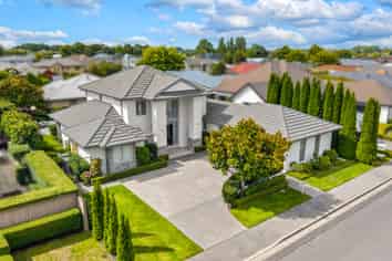 33 Applefield Court, Northwood