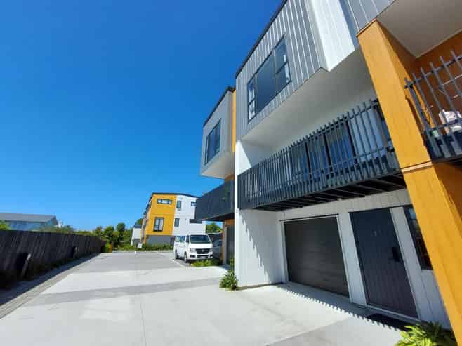 5/128 Onewa Road, Northcote