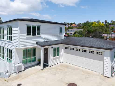 102A Oakdale Road, Hillsborough