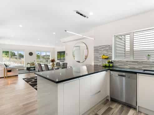 102A Oakdale Road, Hillsborough