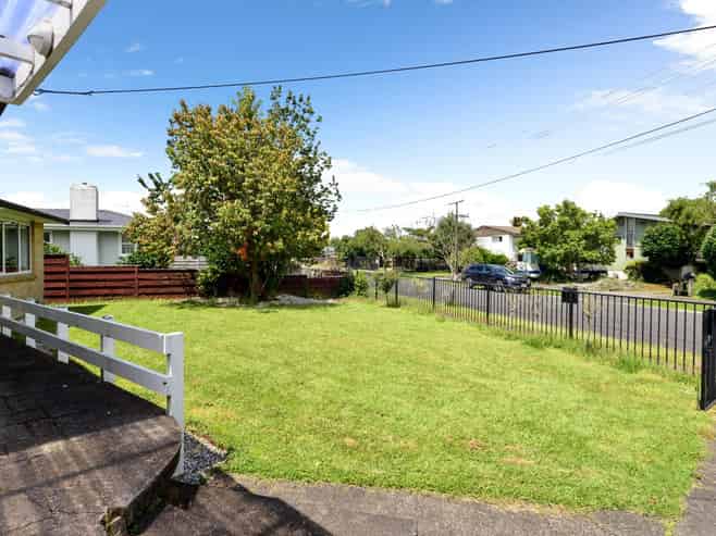 12 Paulette Place, Queenwood