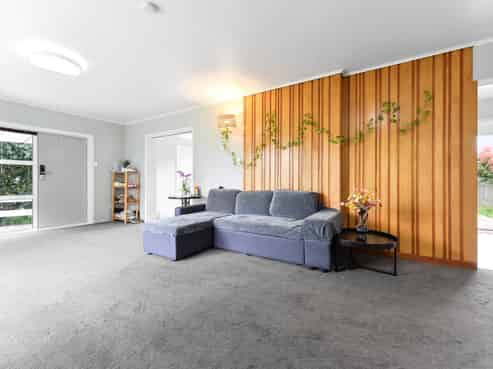 12 Paulette Place, Queenwood