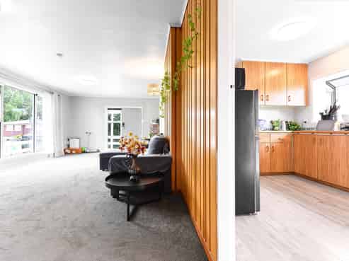 12 Paulette Place, Queenwood