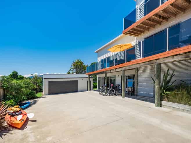 173 Weggery Drive, Waikanae Beach