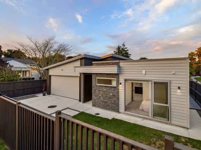 15A Elliot Street, Riverhead