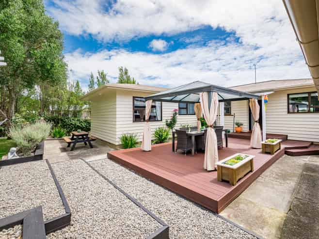 42 Kaitawa Crescent, Paraparaumu