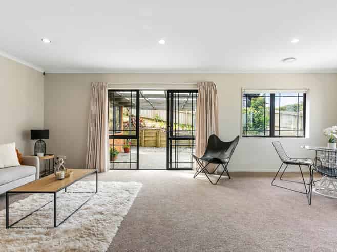 31 Saralee Drive, Manurewa