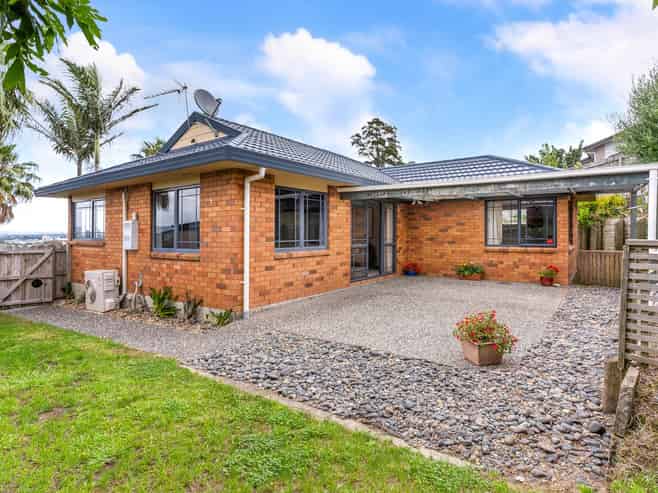 31 Saralee Drive, Manurewa