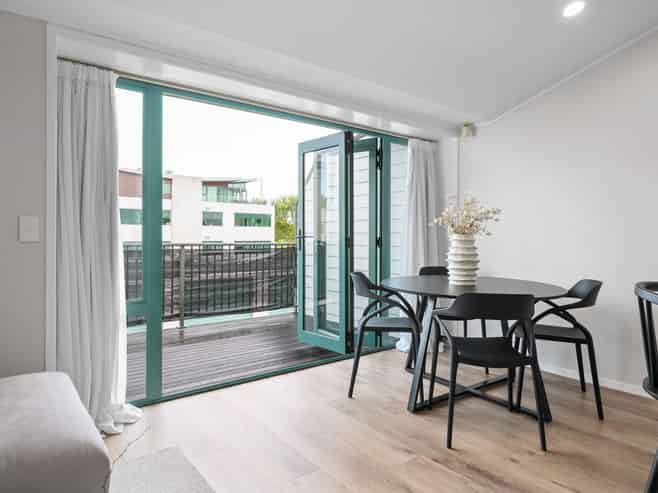 5/11 Bryce Lane, Hamilton Central