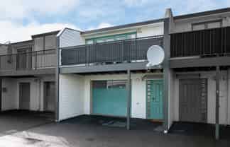 5/11 Bryce Lane, Hamilton Central