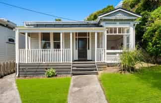 9 Laura Avenue, Brooklyn