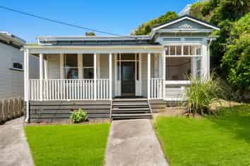 9 Laura Avenue, Brooklyn