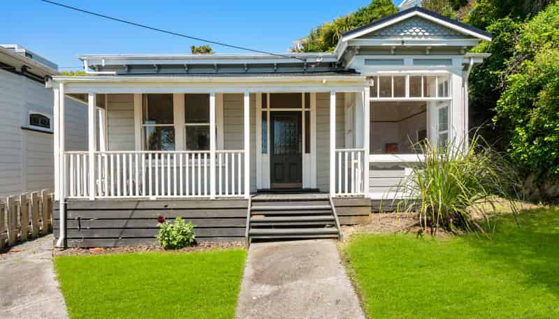 9 Laura Avenue, Brooklyn