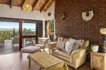 11 Rika Place, Kawaha Point