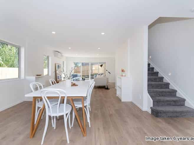 27 Sunshine Boulevard, Sunnyvale