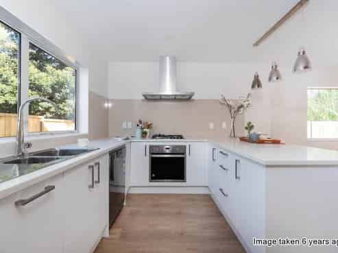 27 Sunshine Boulevard, Sunnyvale